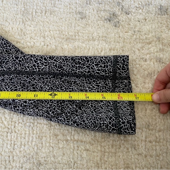 Lululemon Wunder Under Hi-Rise 1/2 Tight - Picture 7 of 10